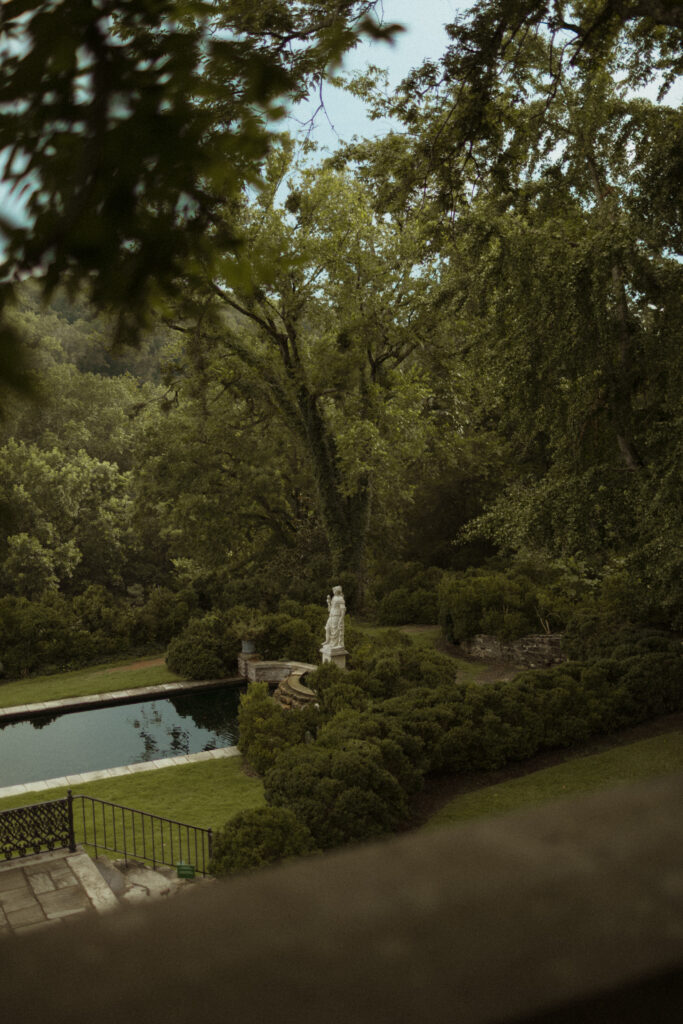 Cheekwood wedding venue reflecting pool